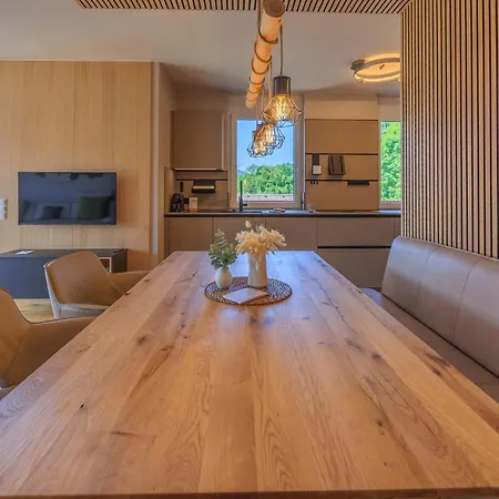 Adlerblick Penthouse Mit Panoramaseeblick Ossiacher Апартаменты Анненхайм