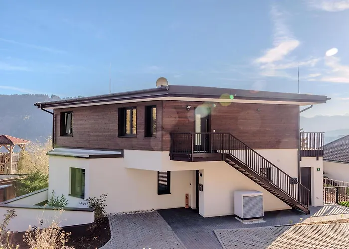 Adlerblick Penthouse Mit Panoramaseeblick Ossiacher Lägenhet Annenheim