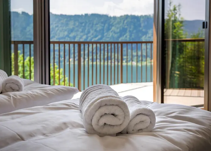 Lägenhet Adlerblick Penthouse Mit Panoramaseeblick Ossiacher Annenheim